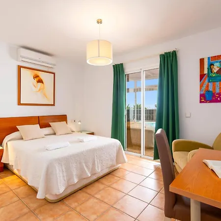 Villa Papagayo Faro By